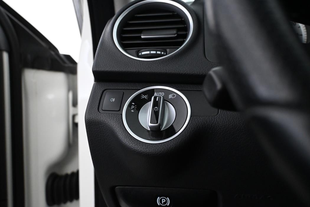 MERCEDES-BENZ C 2012