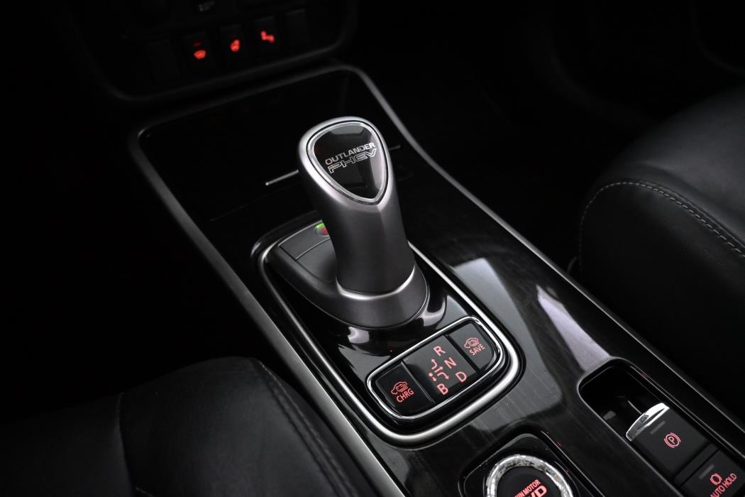 MITSUBISHI Outlander 2017