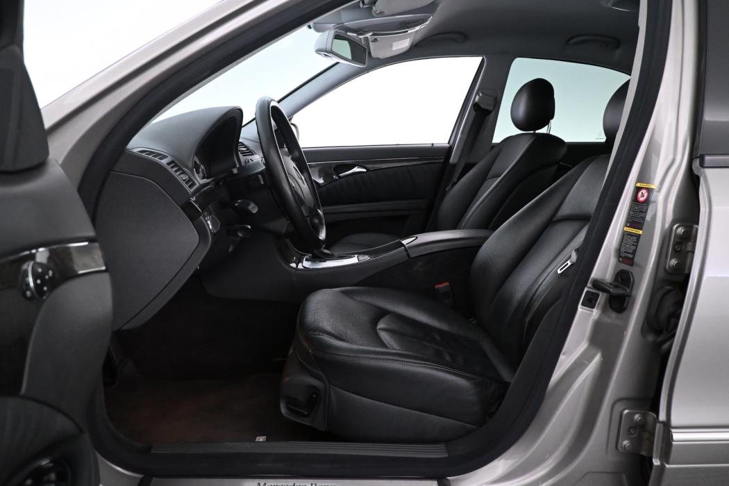 MERCEDES-BENZ E 2006