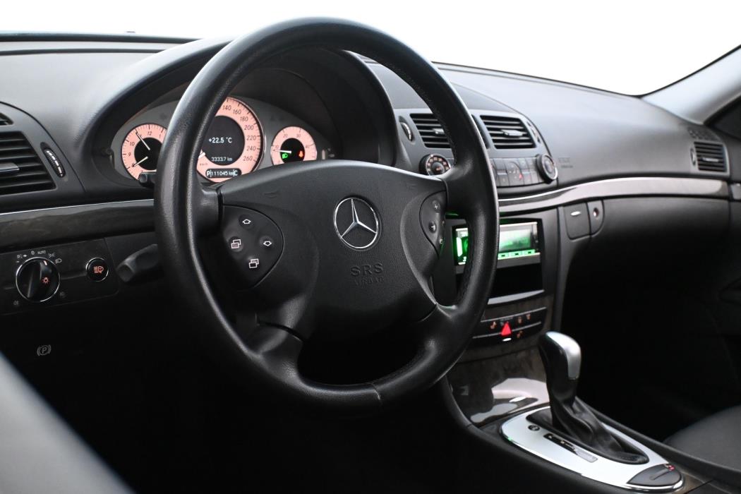 MERCEDES-BENZ E 2006