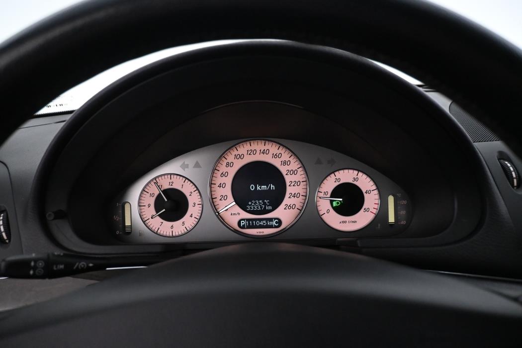 MERCEDES-BENZ E 2006