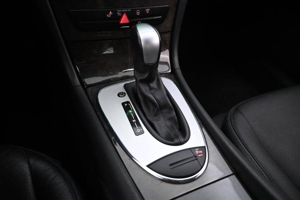 MERCEDES-BENZ E 2006