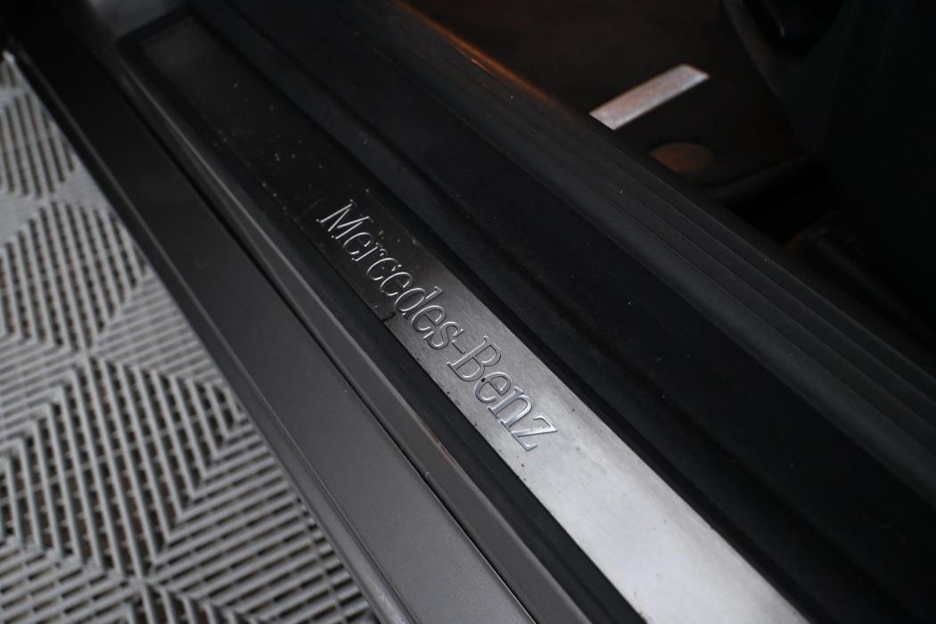 MERCEDES-BENZ E 2006