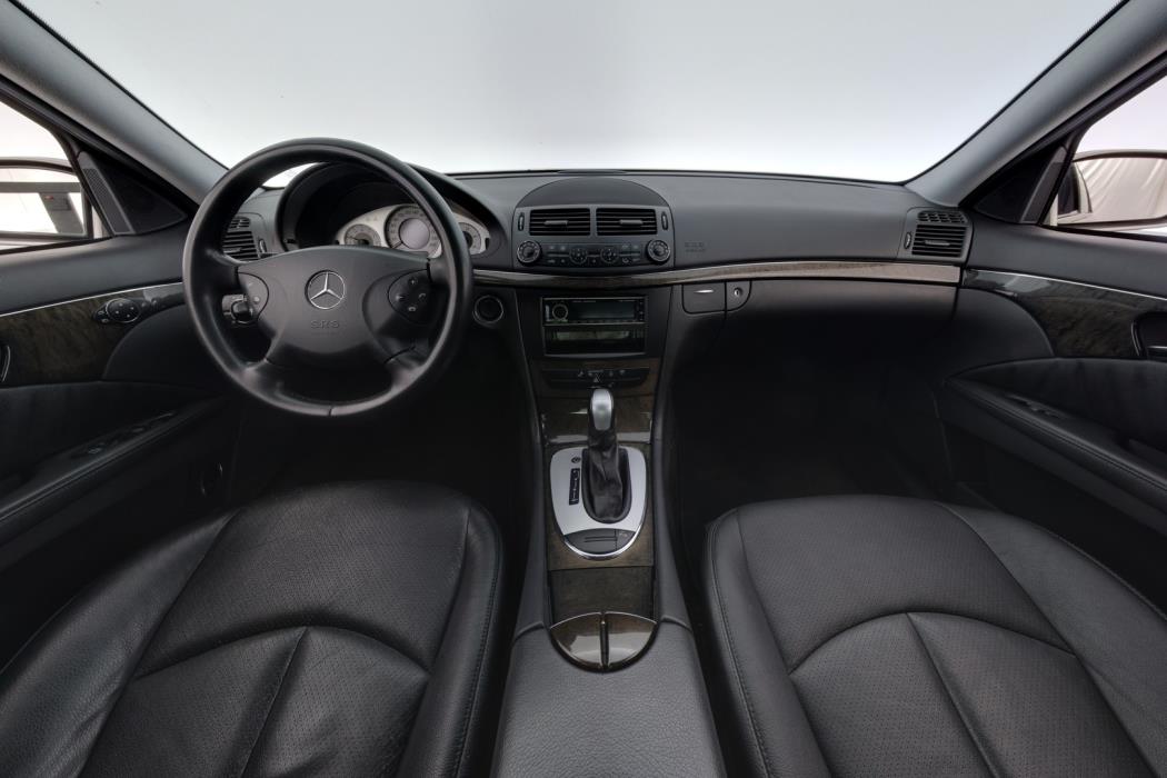 MERCEDES-BENZ E 2006