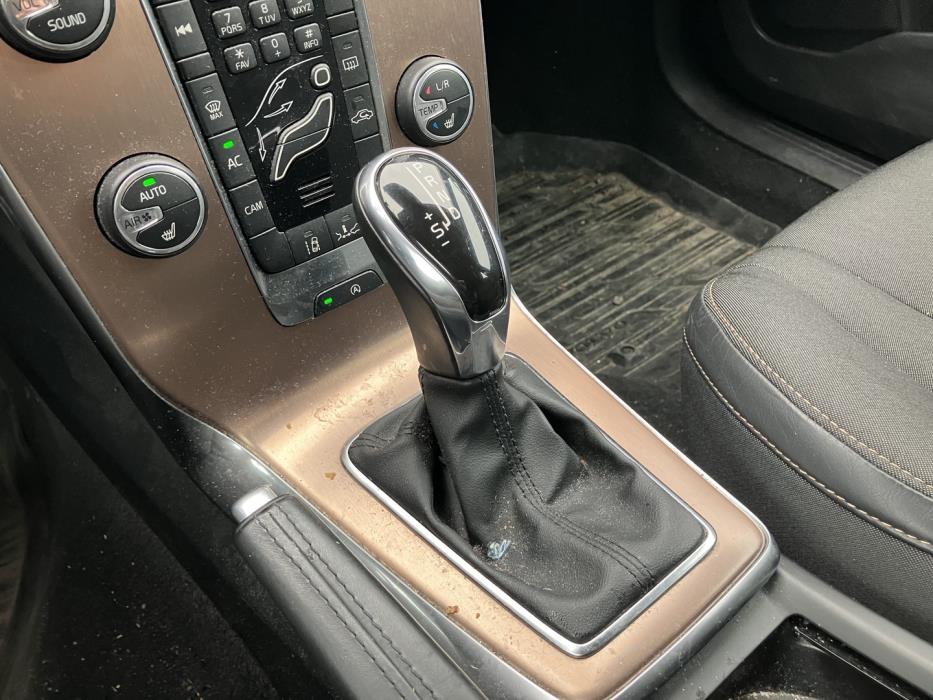 VOLVO V40 Cross Country 2014