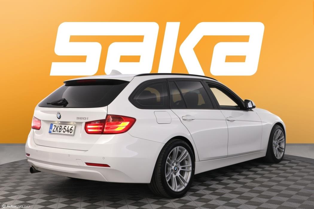 BMW 320 2013