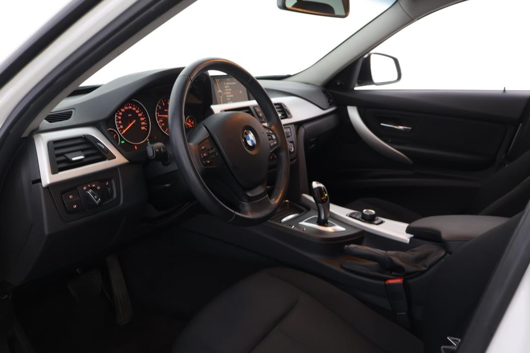 BMW 320 2013