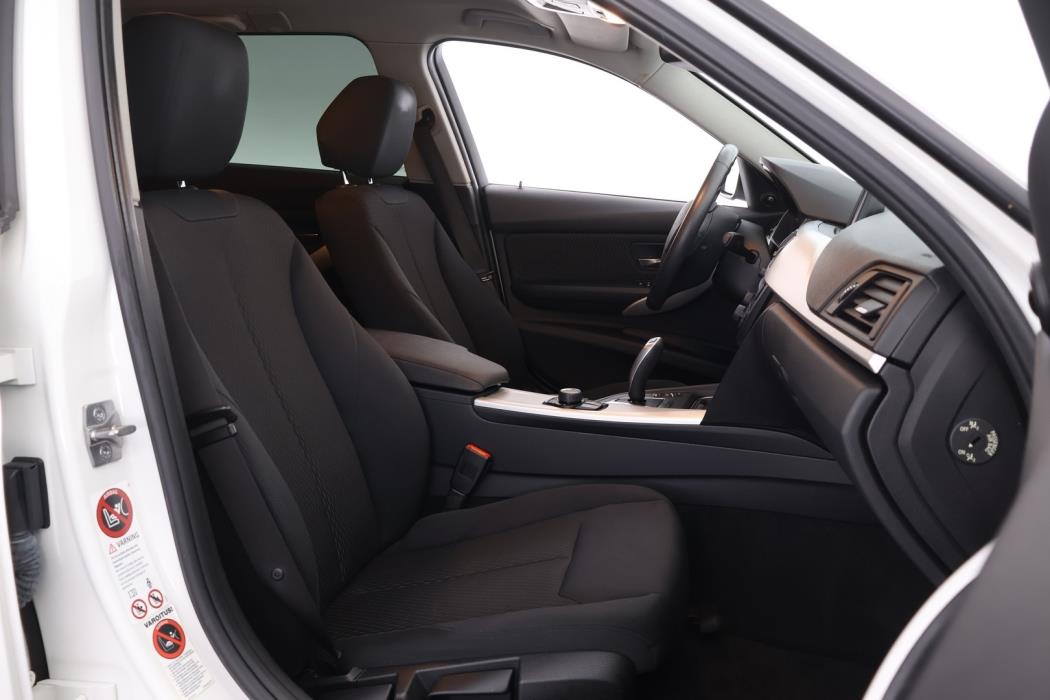 BMW 320 2013