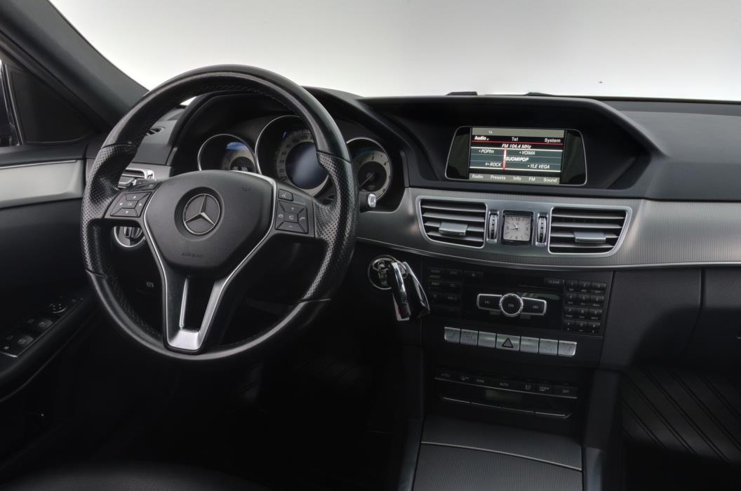 MERCEDES-BENZ E 2015
