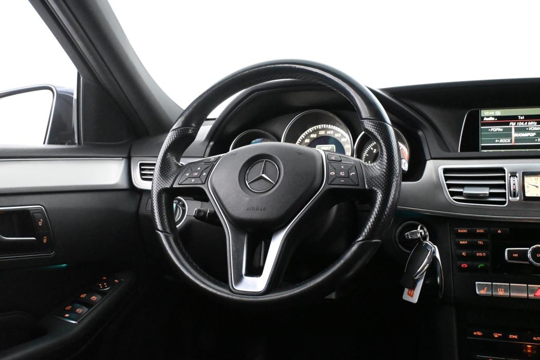 MERCEDES-BENZ E 2015