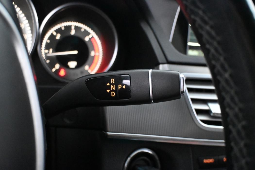 MERCEDES-BENZ E 2015