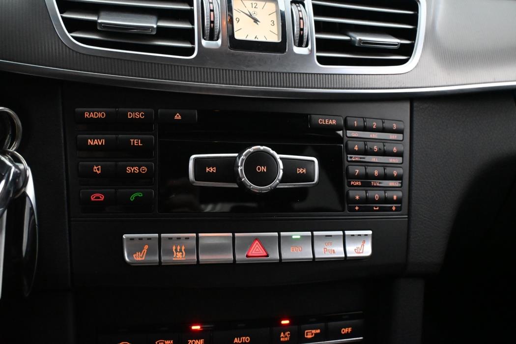 MERCEDES-BENZ E 2015