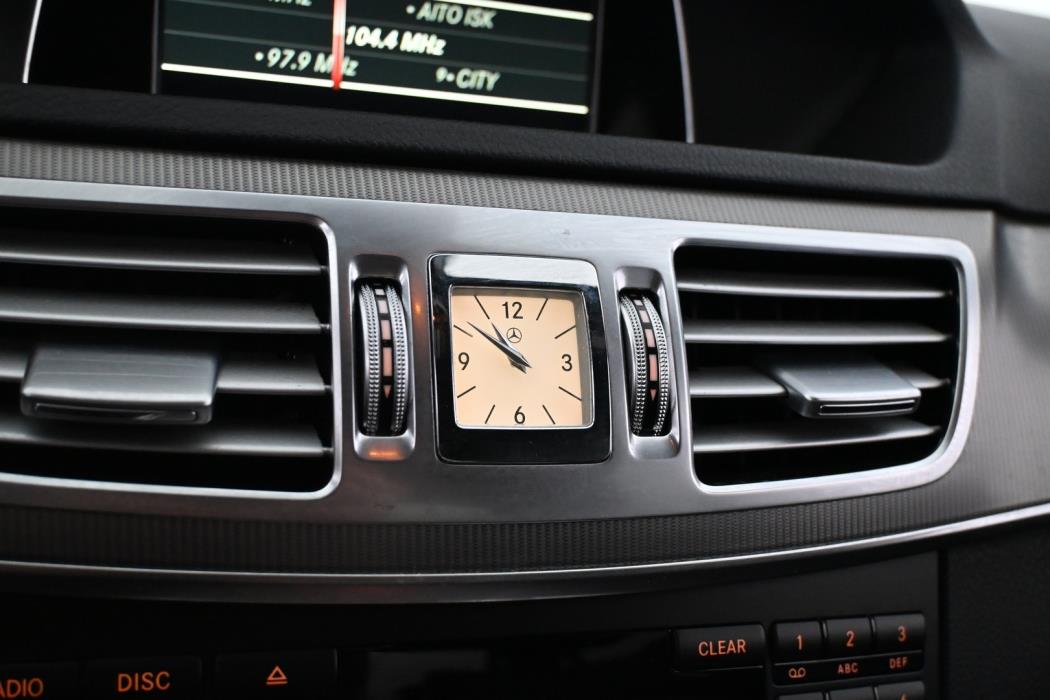 MERCEDES-BENZ E 2015