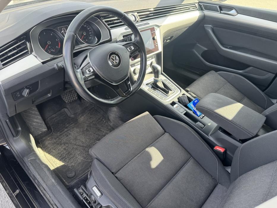 VOLKSWAGEN Passat 2018