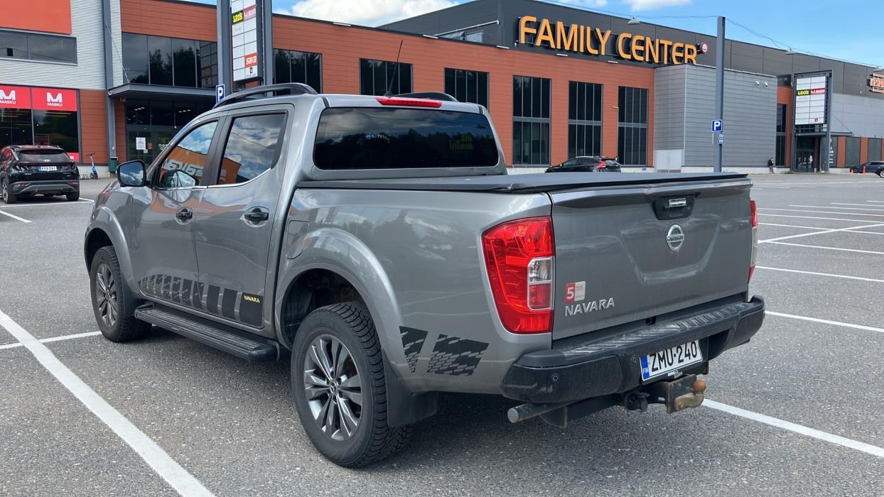 NISSAN Navara 2020