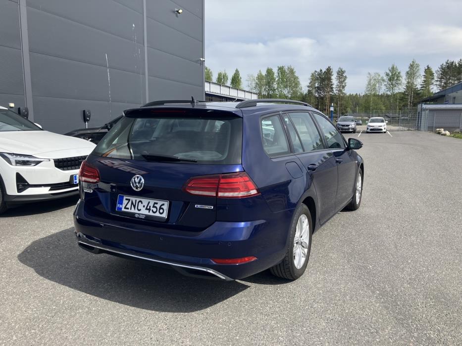 VOLKSWAGEN Golf 2020