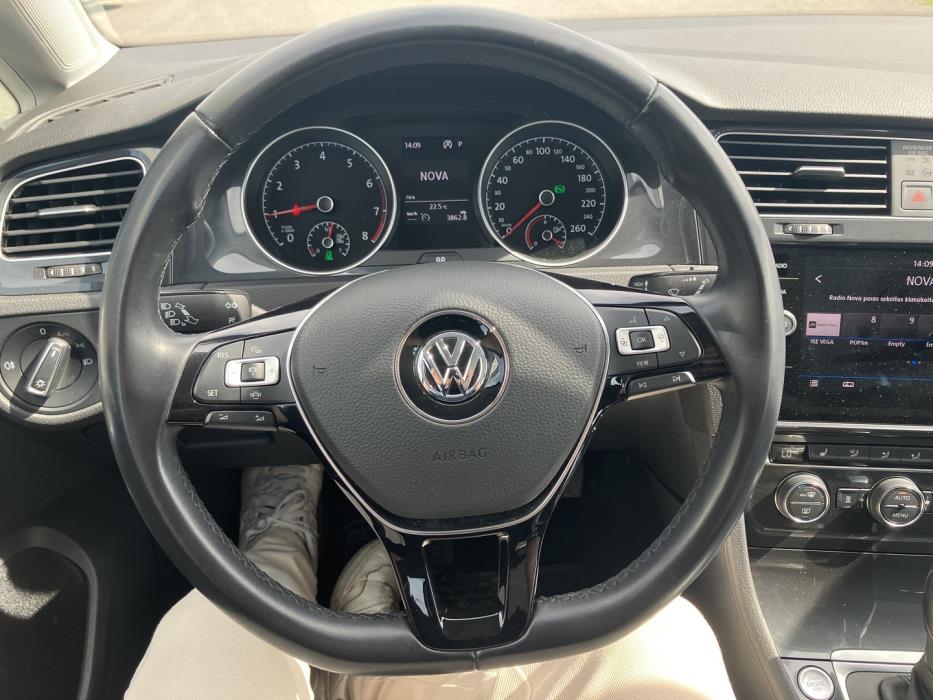 VOLKSWAGEN Golf 2020
