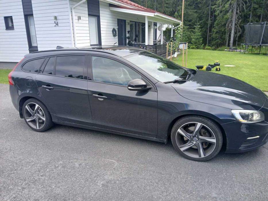 VOLVO V60 2014