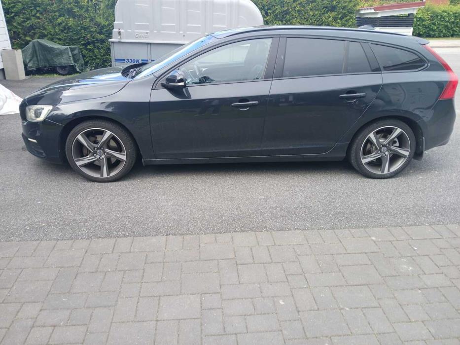 VOLVO V60 2014