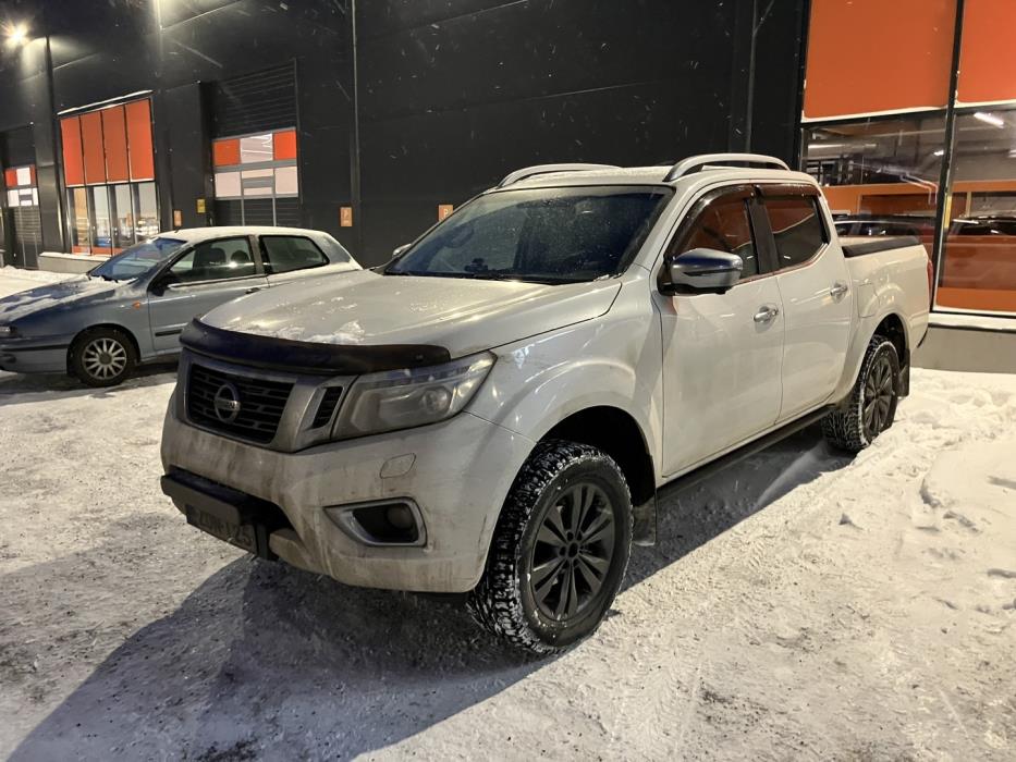 NISSAN Navara 2018
