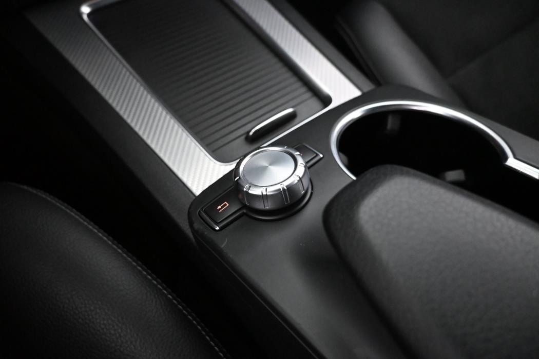 MERCEDES-BENZ GLK 2013