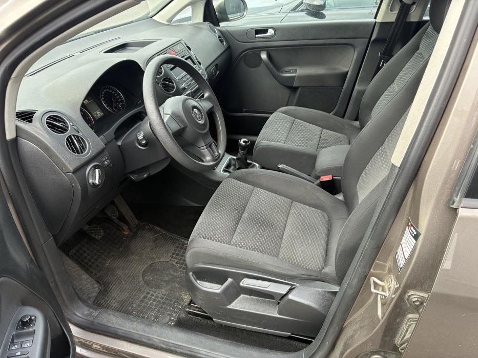 VOLKSWAGEN Golf Plus 2012