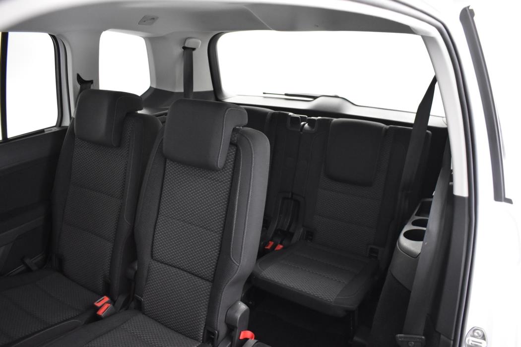 VOLKSWAGEN Touran 2018