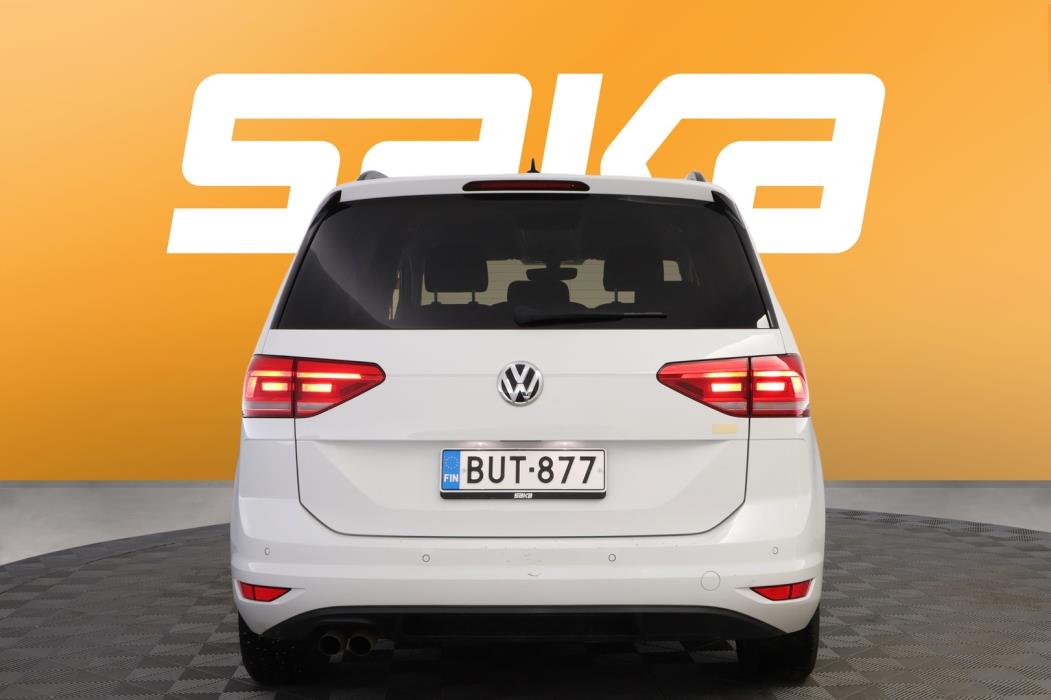 VOLKSWAGEN Touran 2018