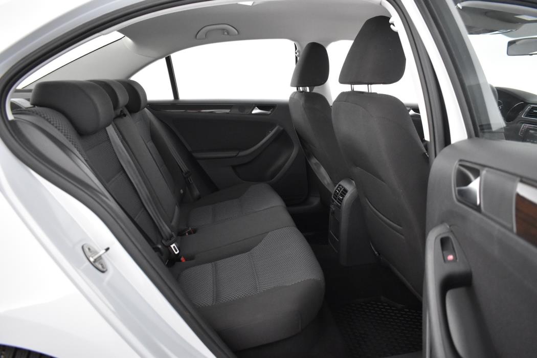 VOLKSWAGEN Jetta 2018