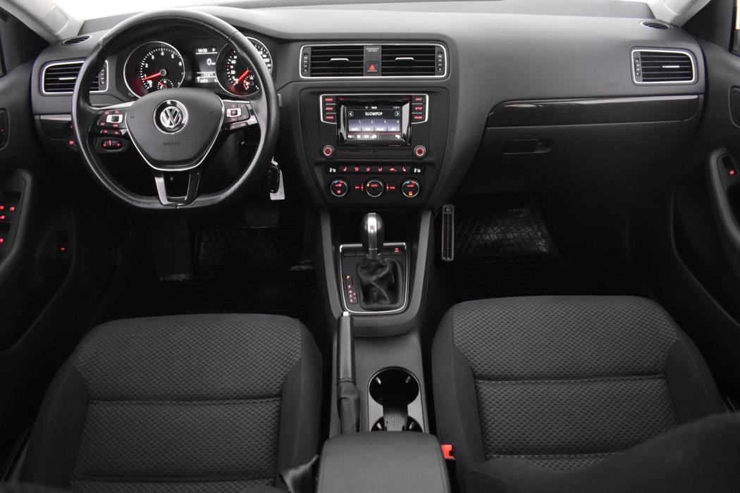 VOLKSWAGEN Jetta 2018