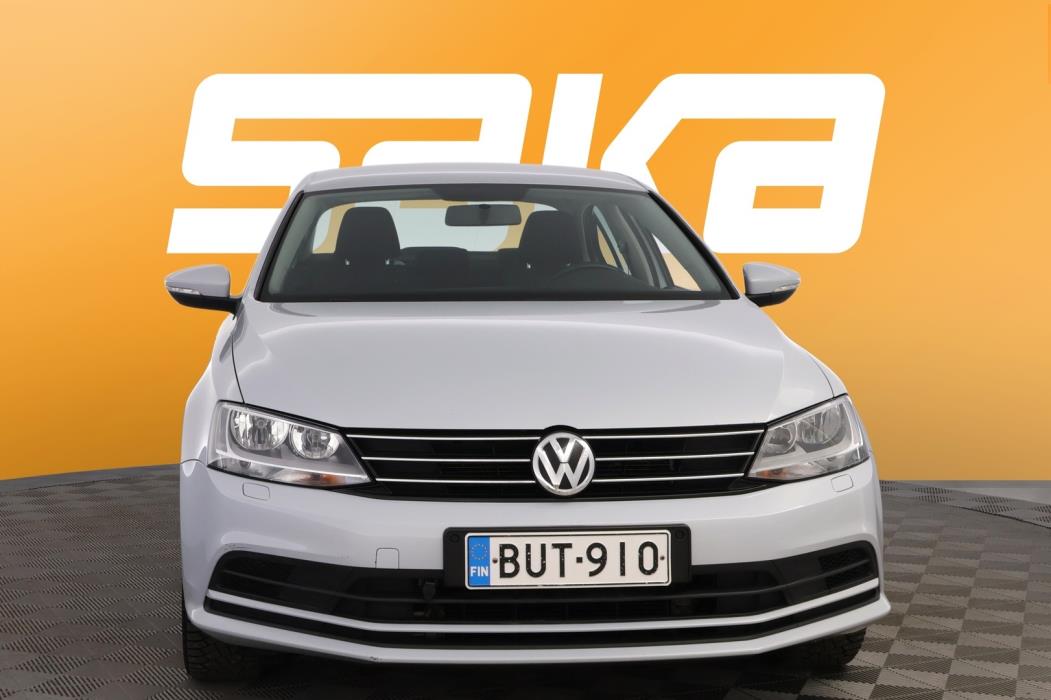 VOLKSWAGEN Jetta 2018