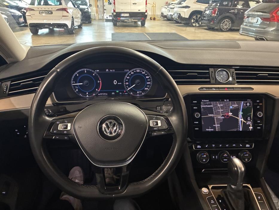 VOLKSWAGEN Passat 2019