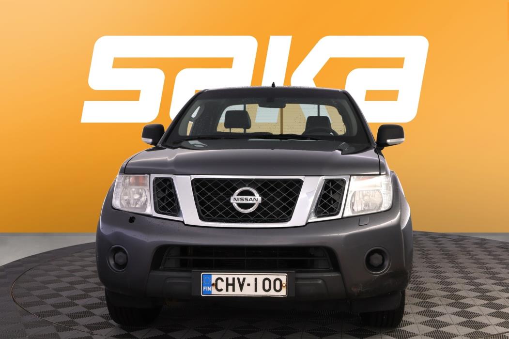 NISSAN Navara 2011