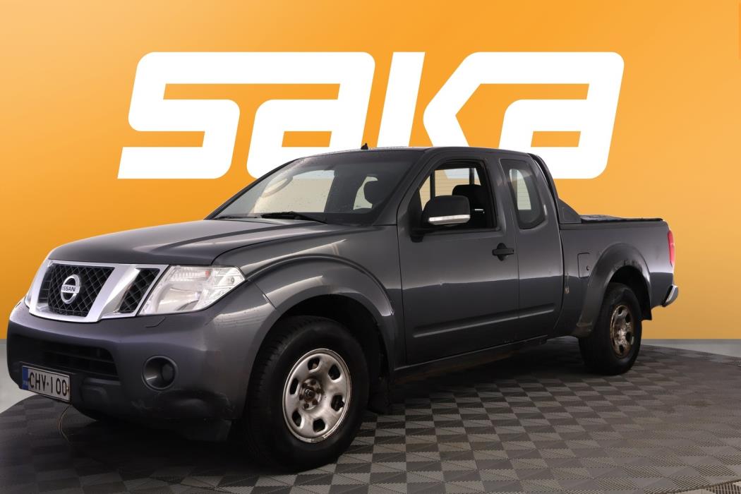 NISSAN Navara 2011
