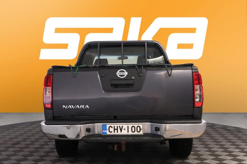 NISSAN Navara 2011