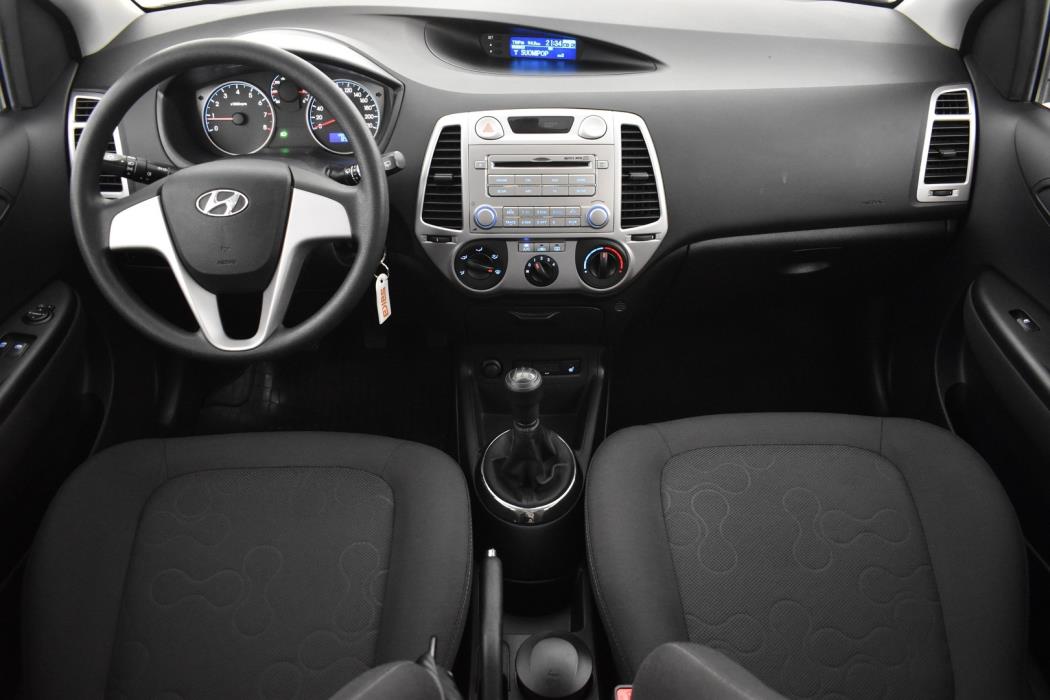 HYUNDAI i20 2012