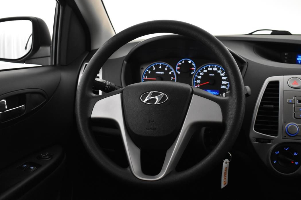 HYUNDAI i20 2012