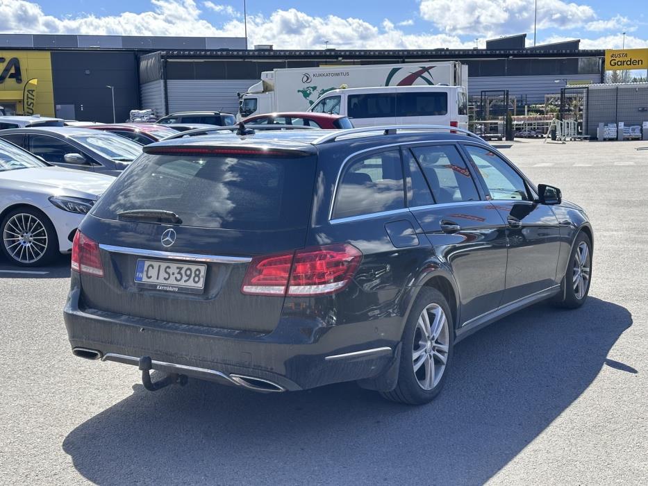 MERCEDES-BENZ E 2013