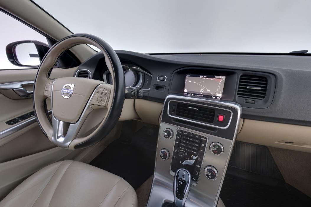VOLVO V60 Cross Country 2018