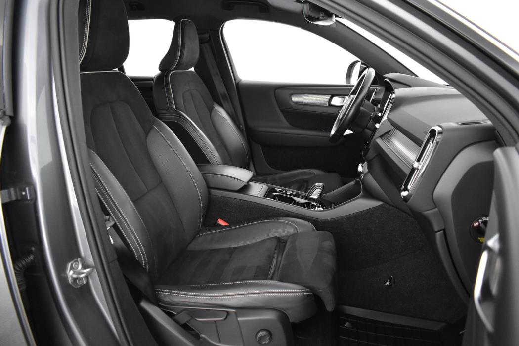 VOLVO XC40 2019