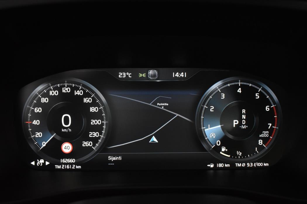 VOLVO XC40 2019