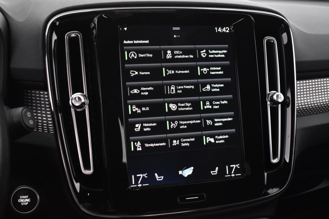VOLVO XC40 2019