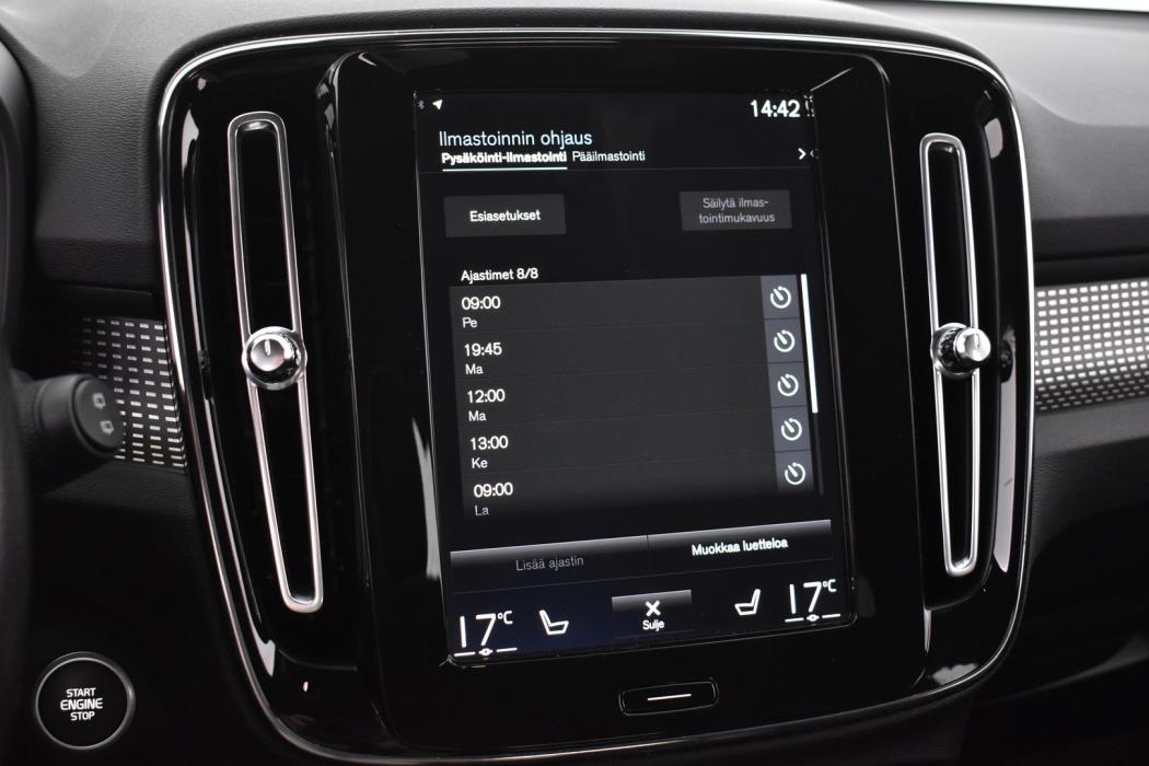 VOLVO XC40 2019