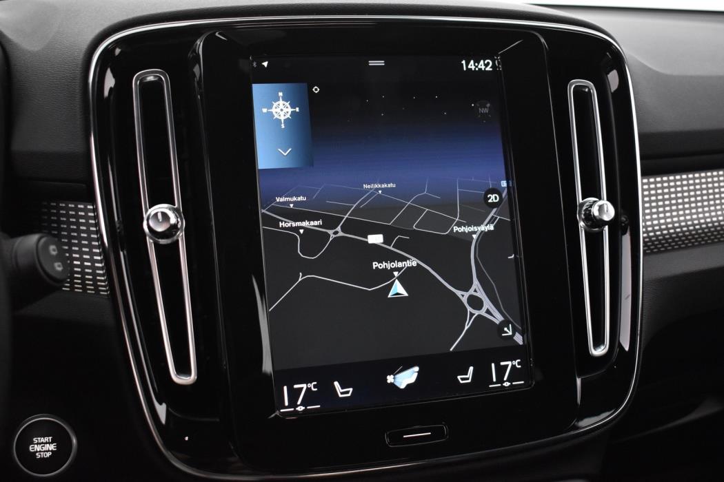 VOLVO XC40 2019