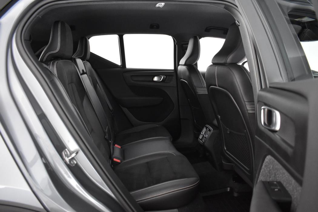 VOLVO XC40 2019