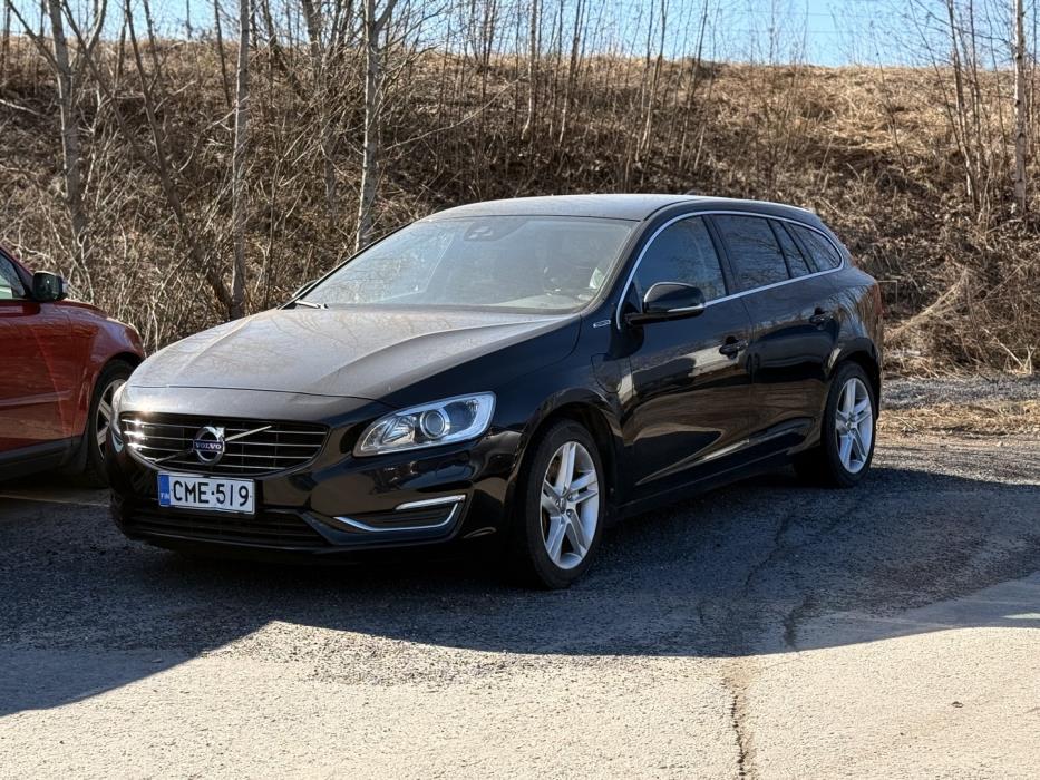 VOLVO V60 2014
