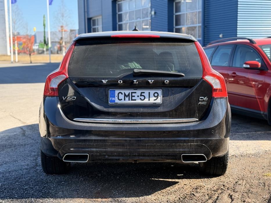 VOLVO V60 2014