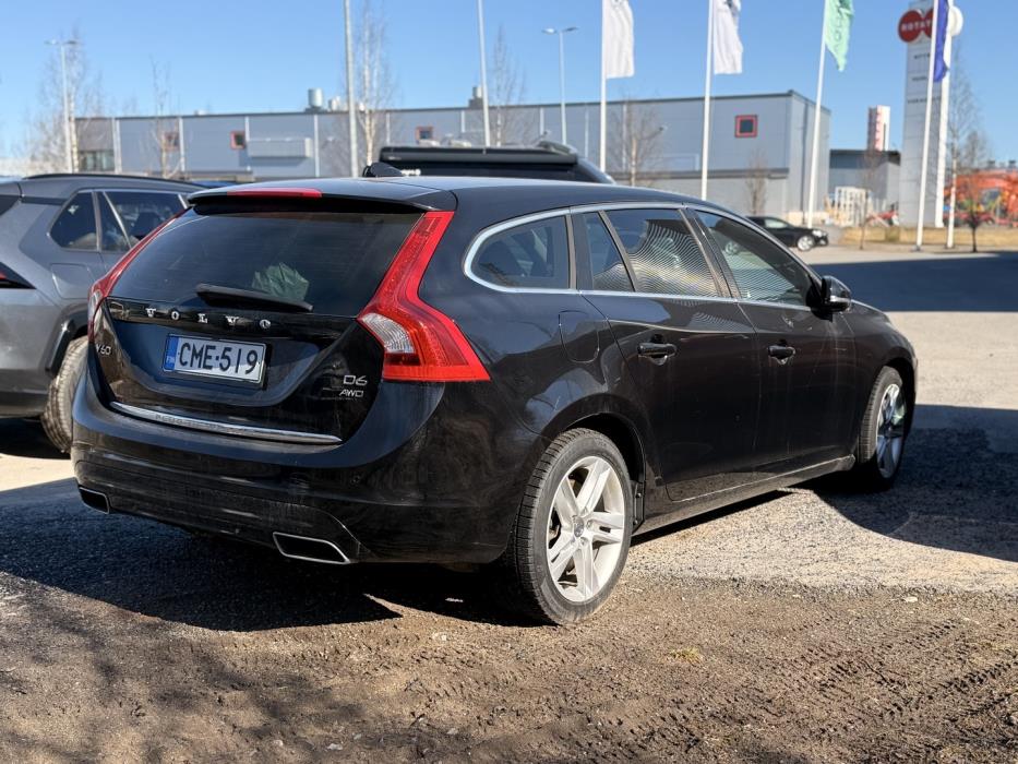 VOLVO V60 2014