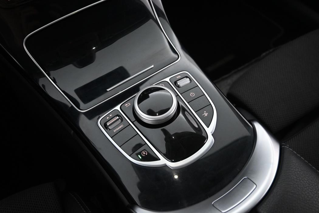 MERCEDES-BENZ C 2019