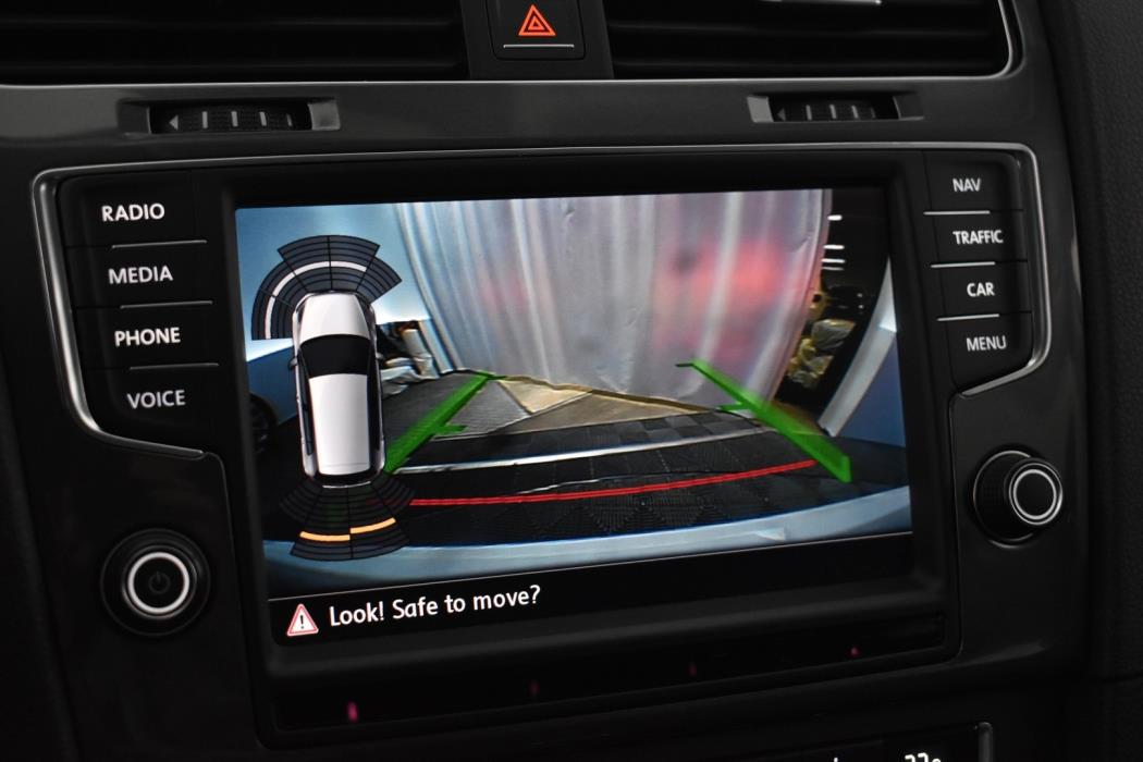 VOLKSWAGEN Golf 2014